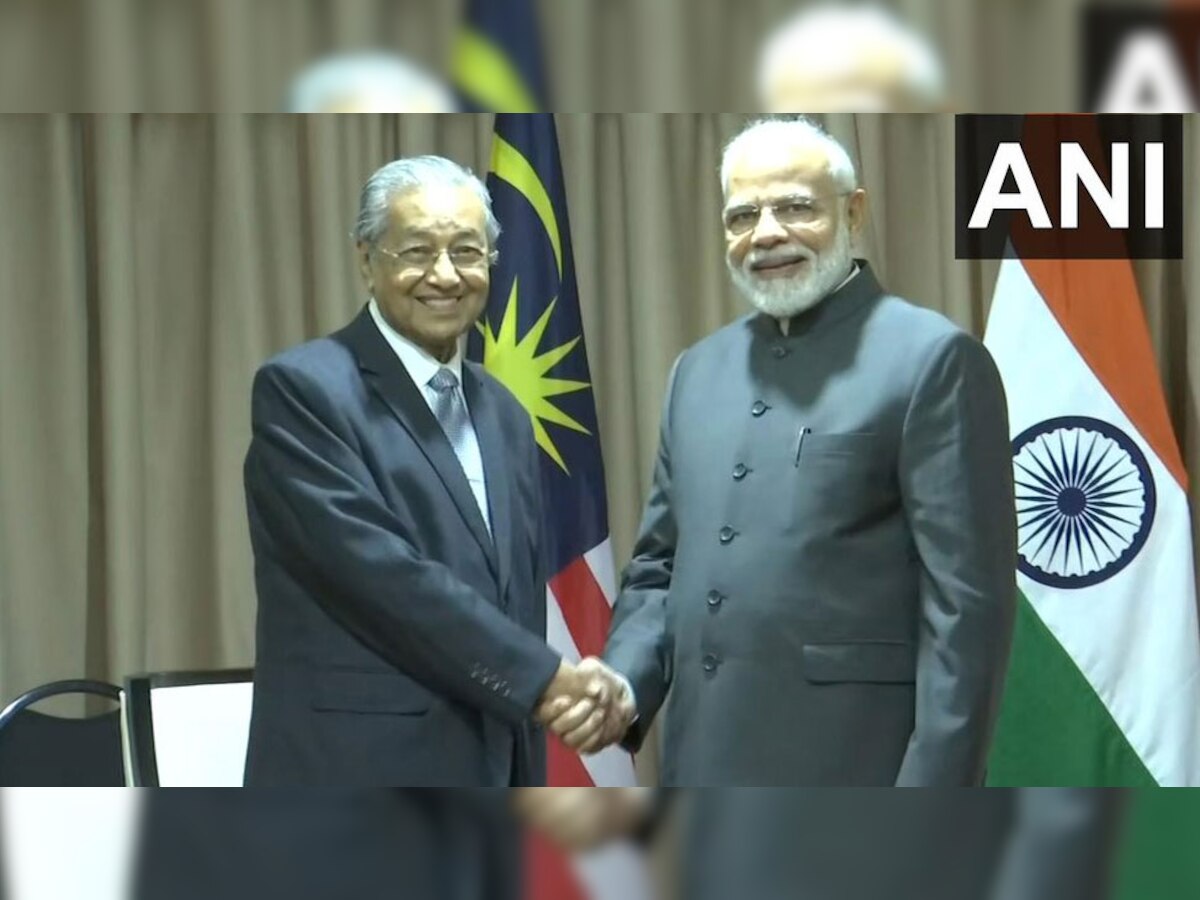 पीएम मोदी ने मलेशिया के प्रधानमंत्री के सामने उठाया जाकिर नाईक का मुद्दा. फोटो ANI