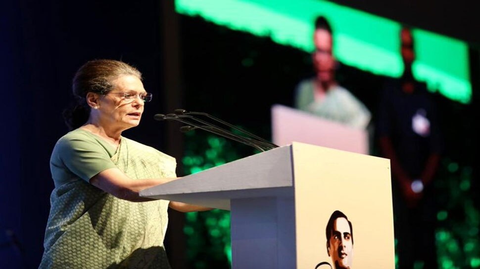 मध्य प्रदेश के कांग्रेस नेताओं को सोनिया गांधी का संदेश- बेवजह बयान देने से बचें