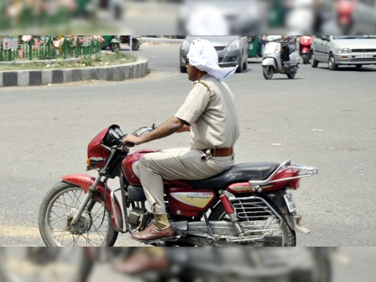 ट्रैफिक रूल तोड़ना पुलिसकर्मियों को महंगा पड़ेगा. 