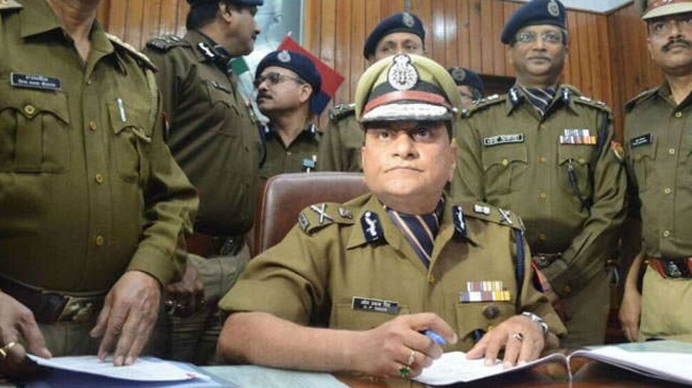 अब अगर UP पुलिस ने तोड़ा ट्रैफिक नियम, तो देना होगा दोगुना चालान, जारी हुए निर्देश