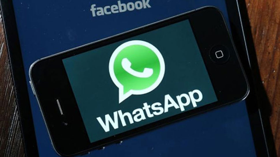 WhatsApp, फेसबुक और ट्विटर के लिए जरूरी होगा आधार? सुप्रीम कोर्ट में होगी सुनवाई