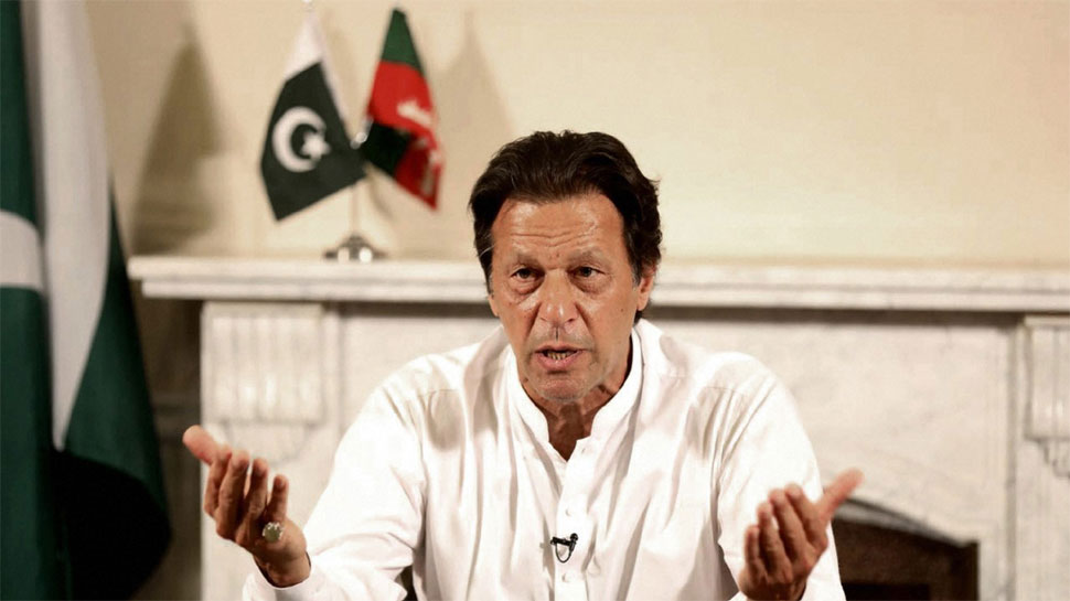 आतंकवाद पर PAK PM इमरान का बड़ा कबूलनामा- '1980 में जेहादियों को तैयार किया'