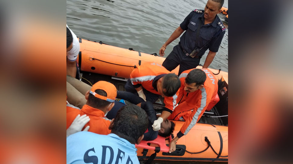 रेस्क्यू ऑपरेशन जारी Rescue operation in progress