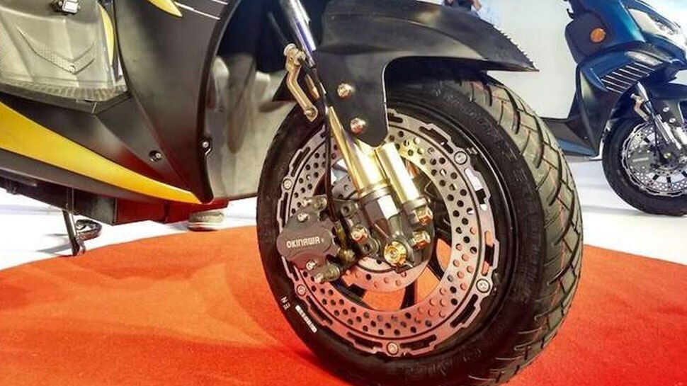 तीन मोड पर दौड़ सकता है स्कूटर okinawa praise electric scooter