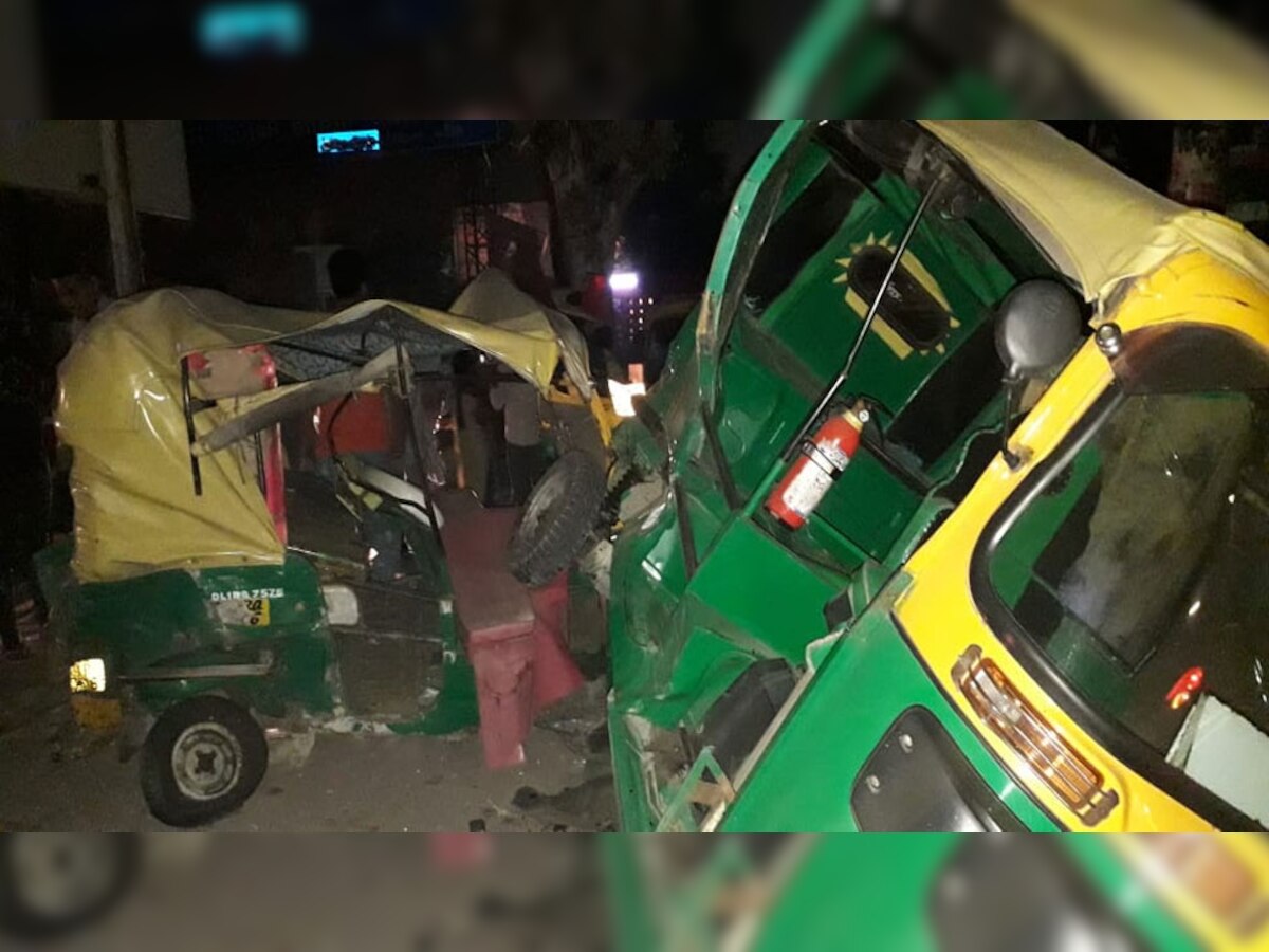 दिल्ली: तेज रफ्तार कार ने दो ऑटो में मारी टक्कर, दो की मौत, दो घायल 