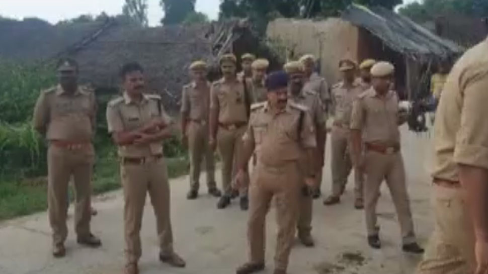 हरदोई में हैवानियत, प्रेम-प्रसंग के चलते युवक को जिंदा जलाया, बेटे के सदमे में मां ने तोड़ा दम हरदोई में हैवानियत, प्रेम-प्रसंग के चलते युवक को जिंदा जलाया, बेटे के सदमे में मां ने तोड़ा दम