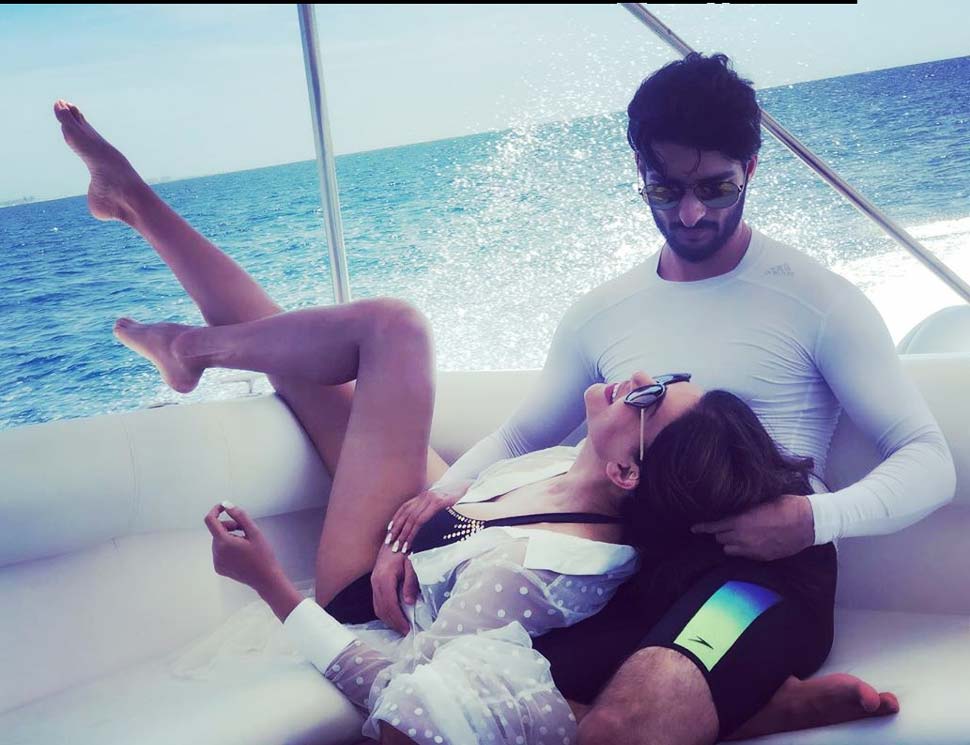 रोमांटिक वेकेशन Sushmita Sen Enjoying Romantic Vacation in Maldives with Boyfriend Rohman Shawl
