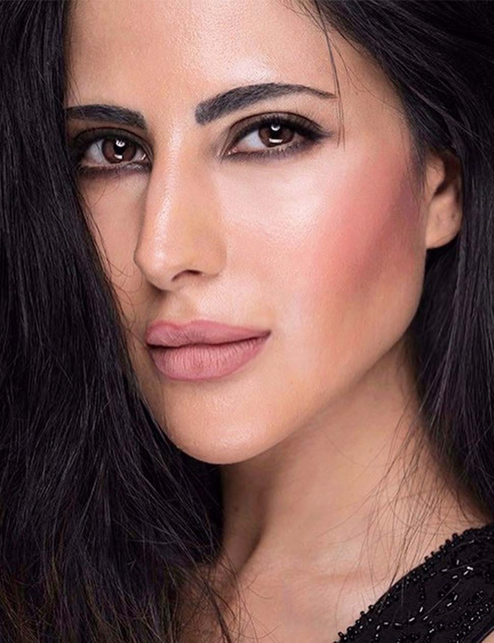 यंग कैटरीना Katrina Kaif's Look A like Alina Rai is Her Exact Twin See Viral Photos