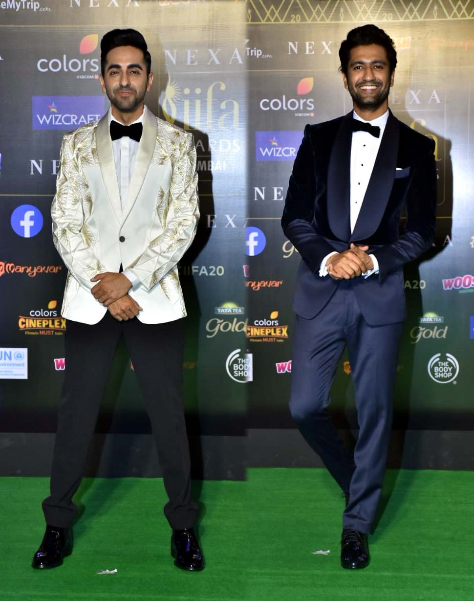 नेशनल अवॉर्ड विजेता IIFA Awards 2019: Deepika Padukone shahid Kapoor katrina kaif and others at Red Carpet