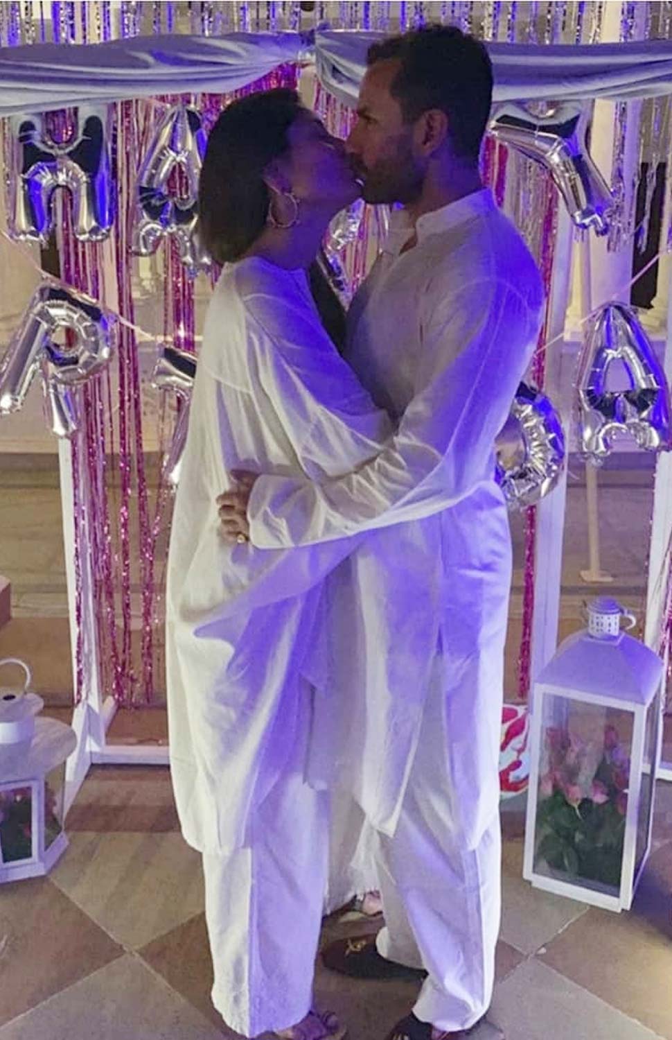 Kiss Of Love Happy birthday Kareena Kapoor Khan See Her Top 10 Beautiful Photos