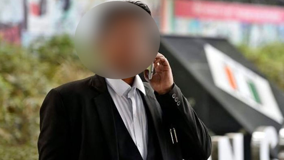 वकील के भेष में कोर्ट पहुंचा आरोपी, कर दी अपने ही केस की फाइल गायब, हुआ गिरफ्तार