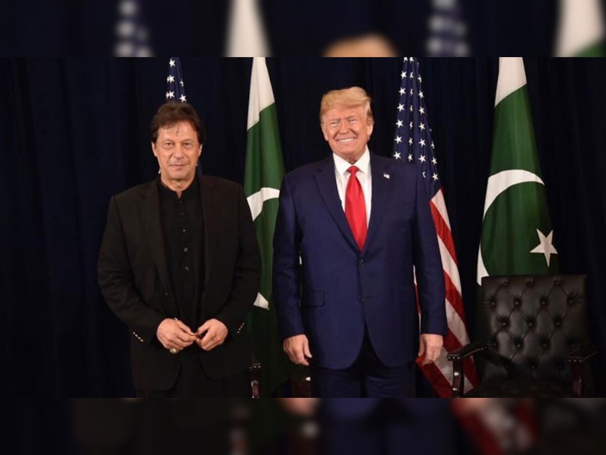 अमेरिका दौरे पर गए पाकिस्तान के प्रधानमंत्री इमरान खान ने राष्ट्रपति डोनाल्ड ट्रंप से मुलाकात की.