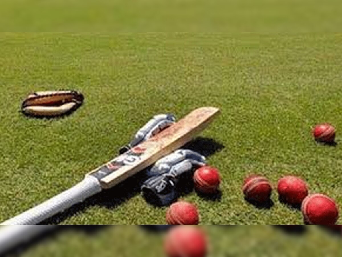 जम्मू एवं कश्मीर ने पहले बल्लेबाजी करते हुए पांच विकेट के नुकसान पर 317 रन बनाए थे.