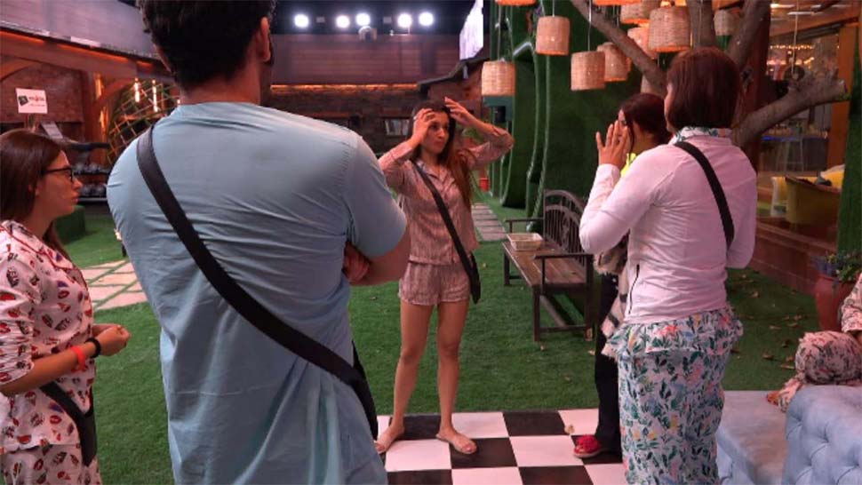 क्वीन के लिए छिड़ी लड़ाई Bigg boss 13