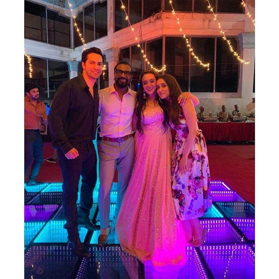 रेमो ने शेयर की तस्वीरें Remo D'souza