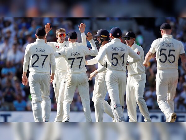  एशेज सीरीज के बाद इंग्लैंड टीम के कोच बेलिस ने अपने पद छोड़ दिया था (फोटो: Reuters)