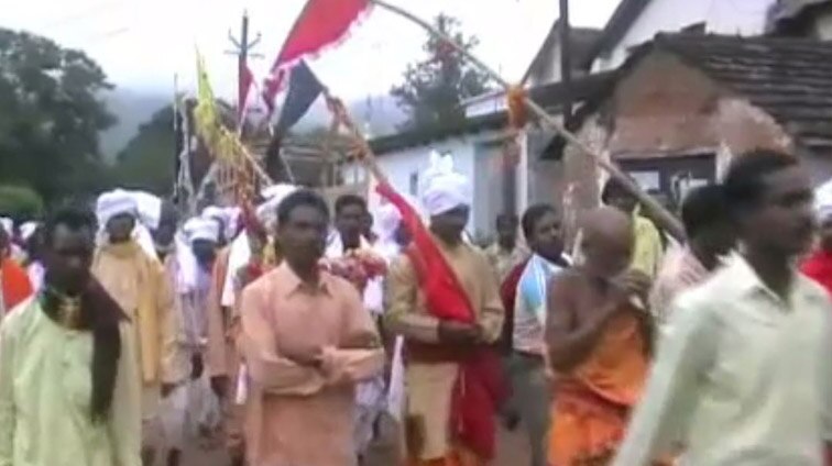 ନନ୍ଦପୁରର ନିଆରା ଲାଠି ପୂଜା ନନ୍ଦପୁରର ନିଆରା ଲାଠି ପୂଜା
