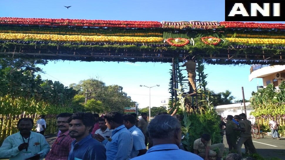 महाबलीपुरम: नरेंद्र मोदी-शी जिनपिंग के स्वागत के लिए 18 तरह की सब्जियों और फलों से सजाया गया गेट