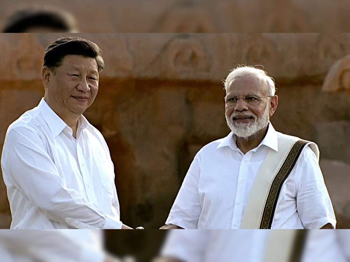 महामिलन के दौरान पीएम मोदी और शी जिनपिंग के बीच रक्षा, व्यापार और अंतरराष्ट्रीय मुद्दों पर बातचीत हुई.