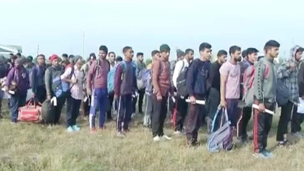 कश्मीर में चल रही है सेना की भर्ती, भारतीय फौज का हिस्सा बनने आतंकग्रस्त जिलों से पहुंचे हजारों युवा