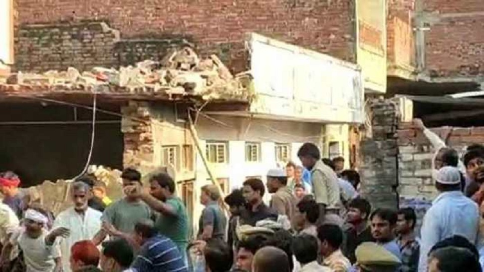 गुमला: स्कूल के खिलाफ लोगों ने खोला मोर्चा, प्रबंधक पर लगाया सड़क को हड़पने का आरोप