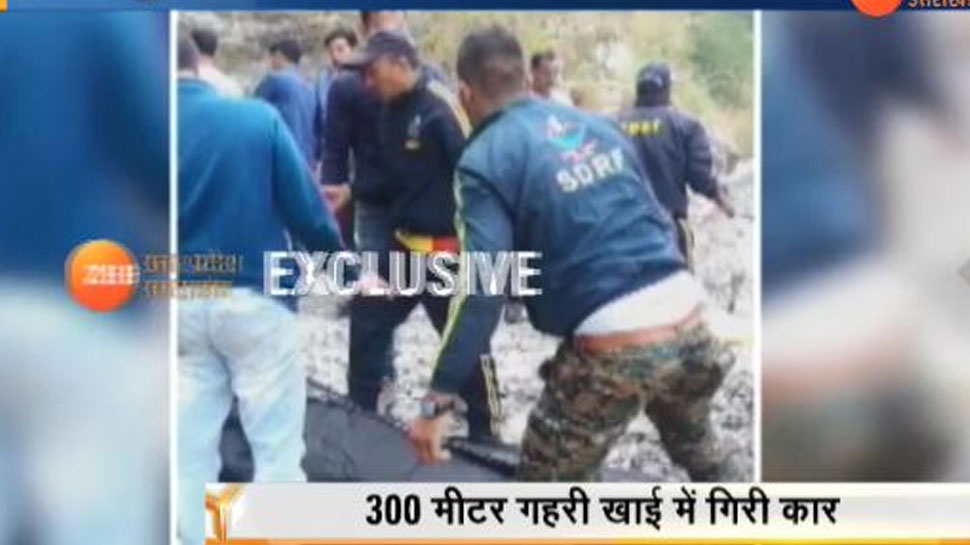 टिहरी गढ़वाल में खाई में गिरी कार, 5 लोगों की दर्दनाक मौत, 2 घायल टिहरी गढ़वाल में खाई में गिरी कार, 5 लोगों की दर्दनाक मौत, 2 घायल