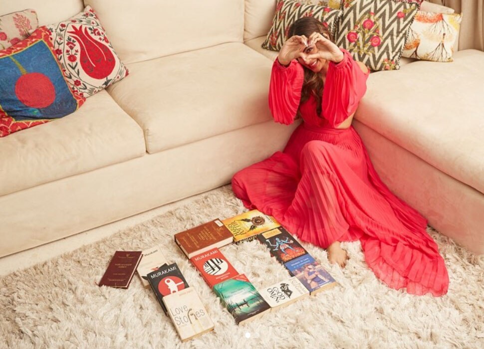 ऐसे किया सेलीब्रेट Mouni Roy gets 10 million followers on instagram
