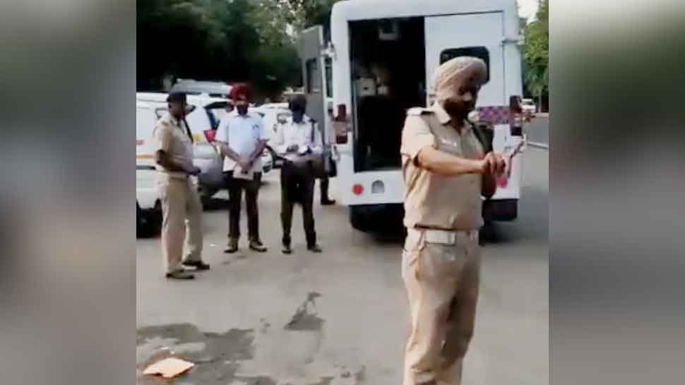 मनोरंजन के साथ मिलती है ट्रैफिक नियमों को फॉलो करने की सीख Learning to follow traffic rules with entertainment