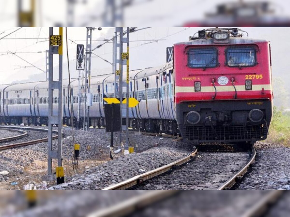 रेलवे छठ-दीपावली को लेकर चला रहा है कई ट्रेन (फाइल फोटो)