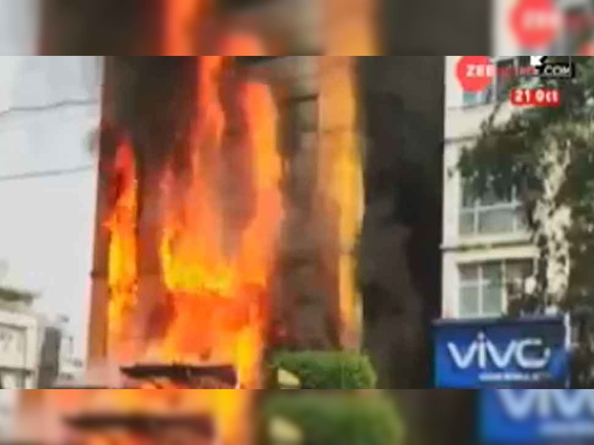 इंदौर के पांच सितारा होटल गोल्डन गेट में लगी आग