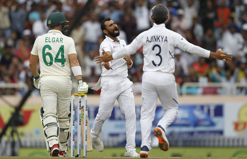 दो ओवर में गिरे दो विकेट Two wickets in 2 overs