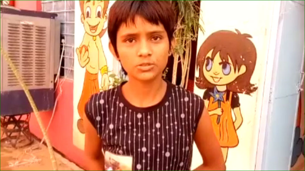 चूरू: दीपावली पर 'कलेक्टर पापा' का इंतजार, उम्मीद के साथ दरवाजा निहार रही है बेटी