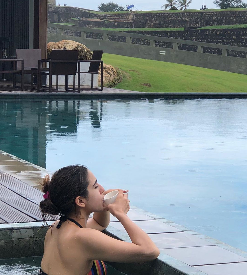 खूबसूरत अंदाज Sara Ali Khan