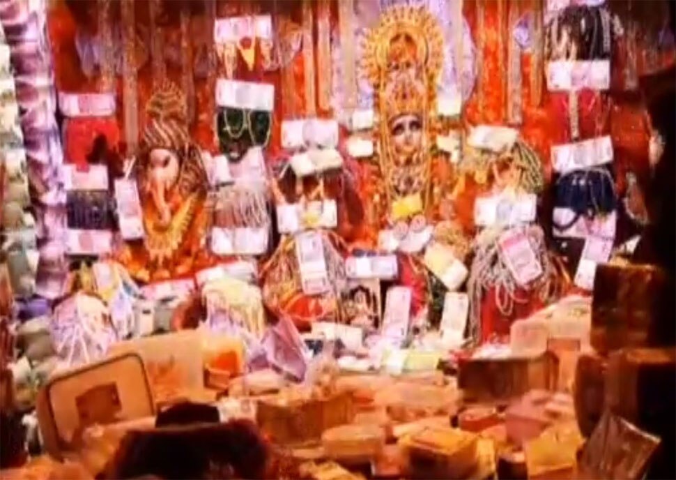 सालों से मंदिर में चली आ रही है यह परंपरा Dhanteras 2019, Ratlam, Mahalaxmi Mandir