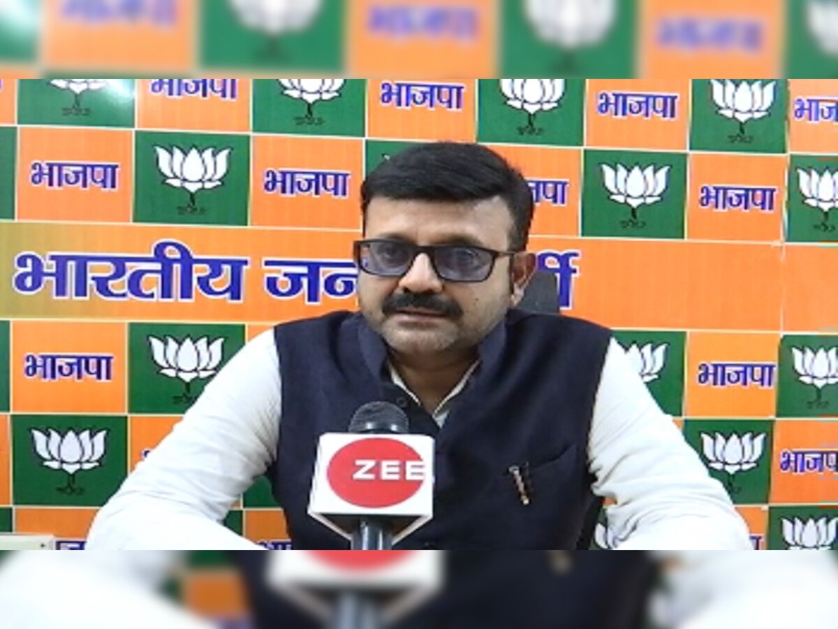 प्रतुल शाहदेव ने कहा कि सीएम बिना छुट्टी लिए जनता की सेवा करते रहे हैं. (फाइल फोटो)
