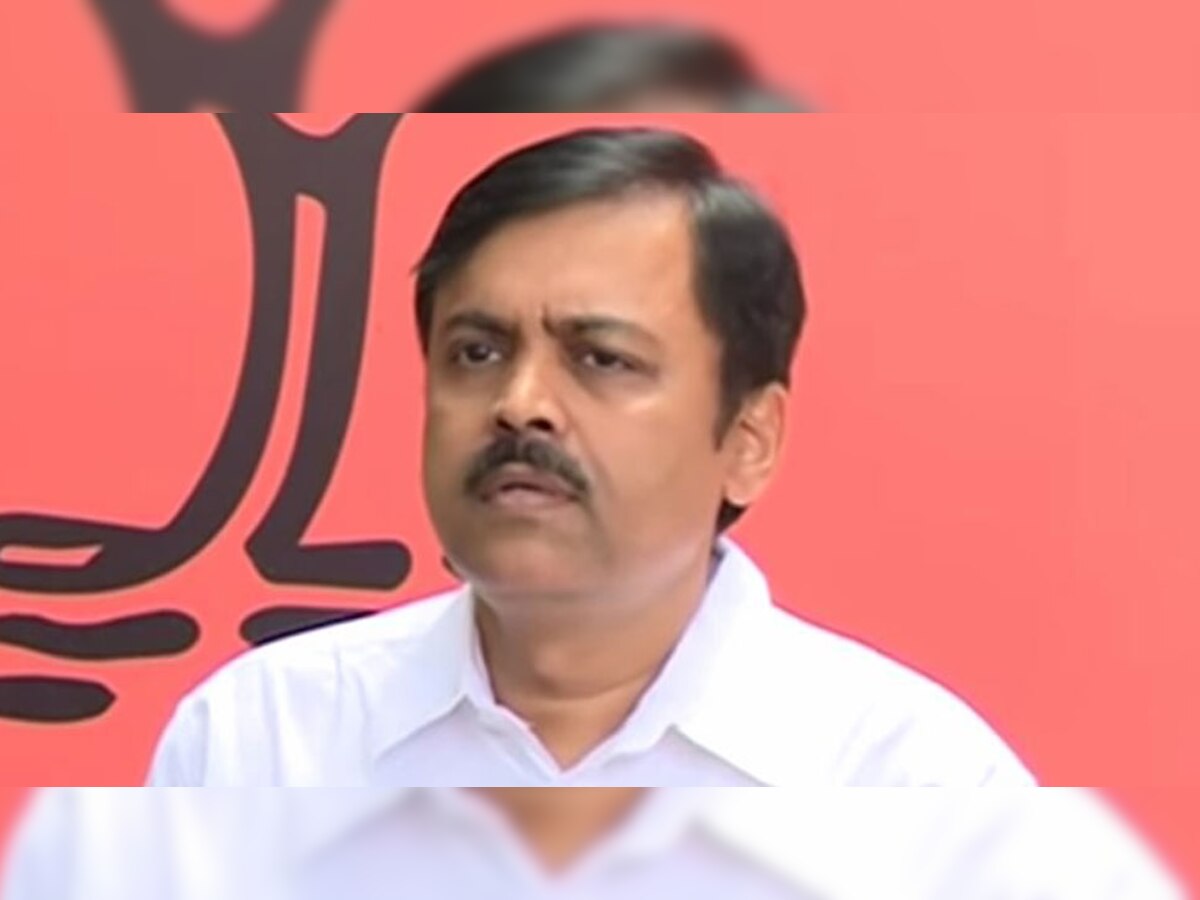 राव ने कहा कि विधानसभा चुनाव में महाराष्ट्र का जनादेश बीजेपी नेतृत्व वाली एनडीए सरकार के पक्ष में है. 