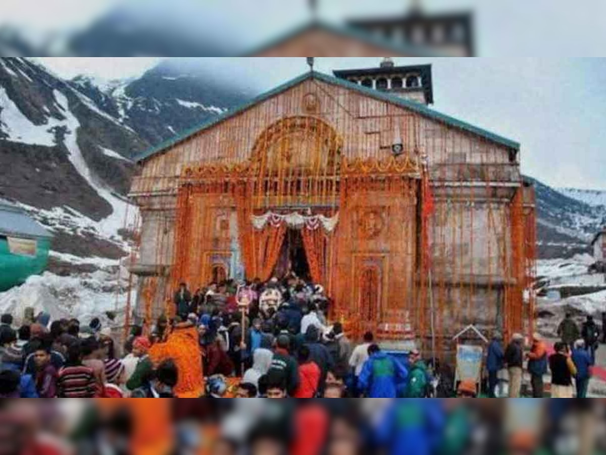 डोली ने मंदिर की तीन परिक्रमा कर शीतकालीन गद्दीस्थल ओंकारेश्वर मंदिर ऊखीमठ के लिए प्रस्थान किया. (फाइल फोटो)