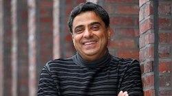 इस फिल्ममेकर ने ट्रेड पंडितों पर लगाया आरोप, लगा डाली क्लास!