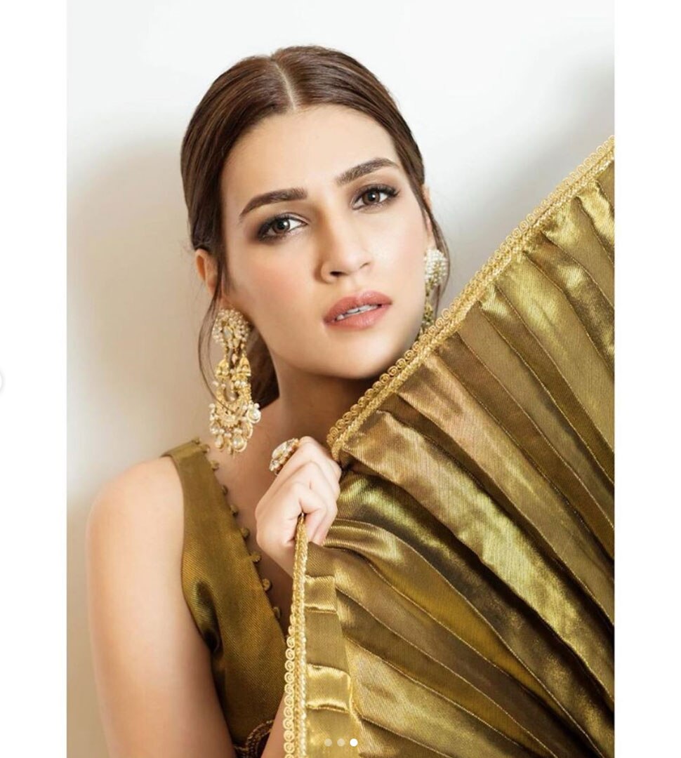 निर्देशक लक्ष्मण उतेकर Kriti Sanon