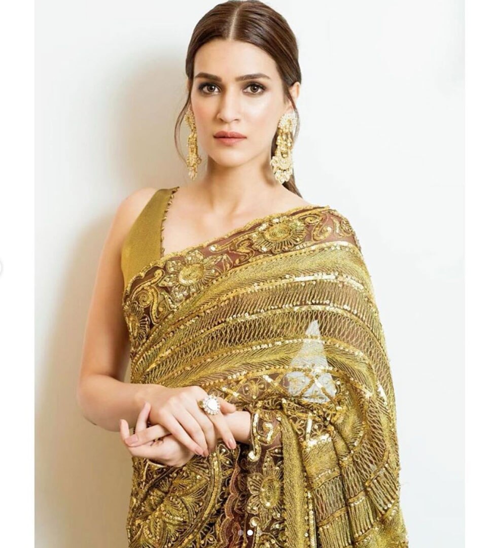 100 करोड़ से अधिक की कमाई Kriti Sanon