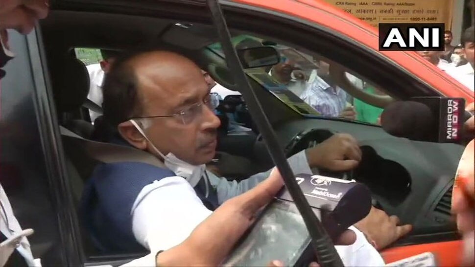 Odd Even: बीजेपी नेता विजय गोयल ने जताया विरोध, ईवन तारीख पर ऑड गाड़ी में निकले, कटा चालान