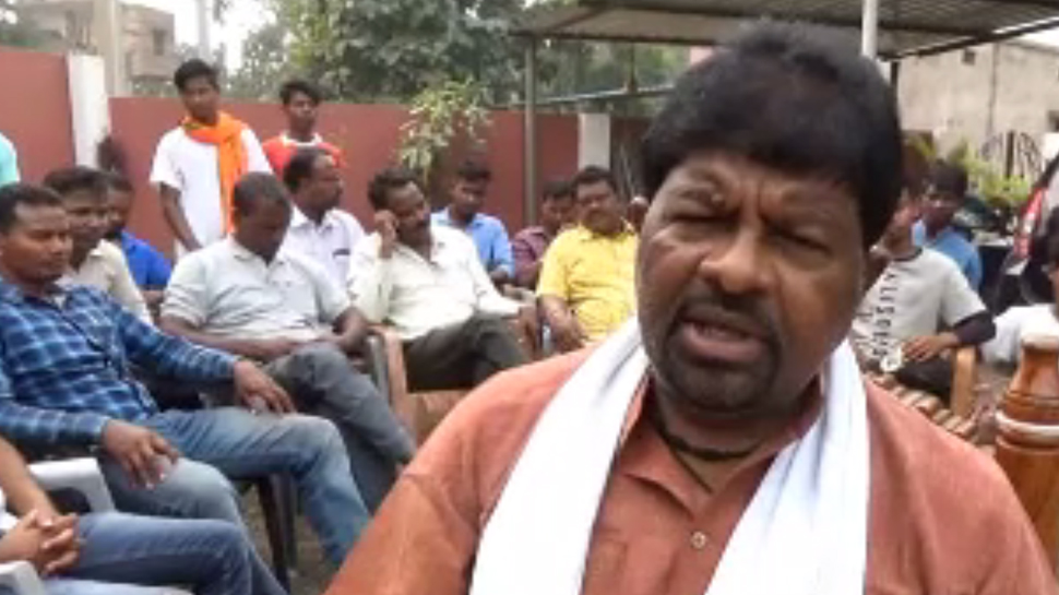 चक्रधरपुर: विजय मेलगांडी ने पेश की दावेदारी, BJP अध्यक्ष भी लड़ना चाहते हैं चुनाव चक्रधरपुर: विजय मेलगांडी ने पेश की दावेदारी, BJP अध्यक्ष भी लड़ना चाहते हैं चुनाव