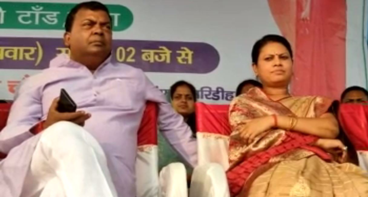 रामगढ़: सुनीता चौधरी ने किया युवा-महिला सम्मेलन, कई कांग्रेसी AJSU में हुए शामिल