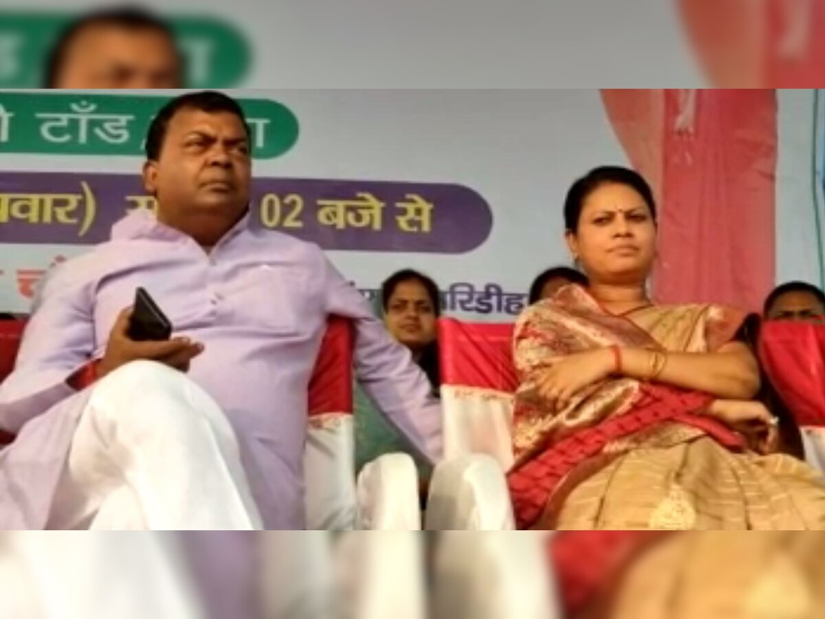 सीपी चौधरी की पत्नी सुनीता चौधरी आजसू की इस सीट से उम्मीदवार होंगी.