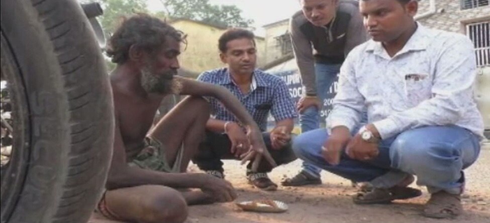 ଅସହାୟଙ୍କ ପାଇଁ ସେ ଦେବଦୂତ