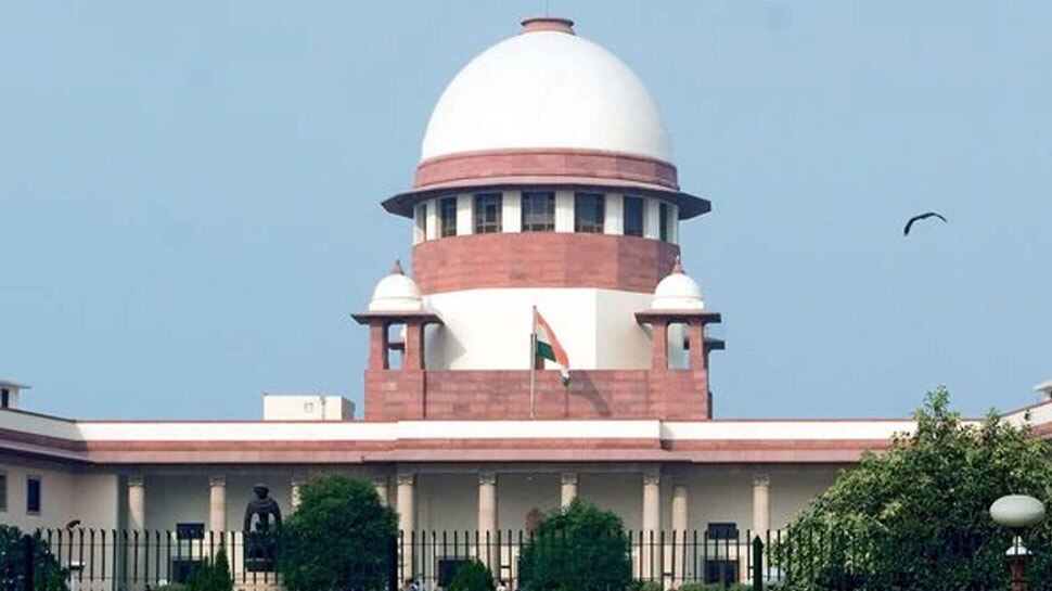 शख्स की मांग- मेरी गायों को मुफ्त सरकारी चिकित्सा सहायता दिलाइये, SC ने दिया ये जवाब