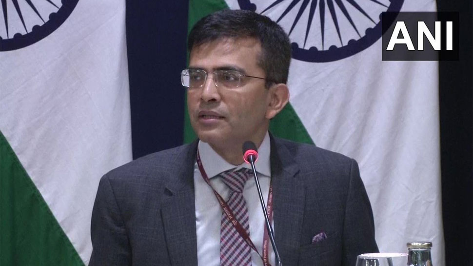 'पाकिस्तान के साथ फिलहाल बातचीत का सवाल नहीं, करतारपुर कॉरिडोर उद्घाटन धार्मिक गतिविधि'