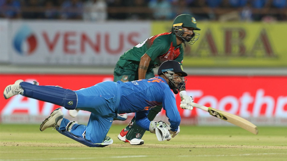 पंत ने ही तोड़ी साझेदारी Pant breaks Partnership