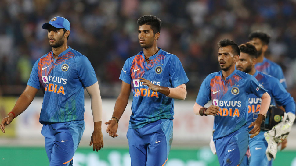 भारतीय बॉलर्स चमके Indian spinners shines