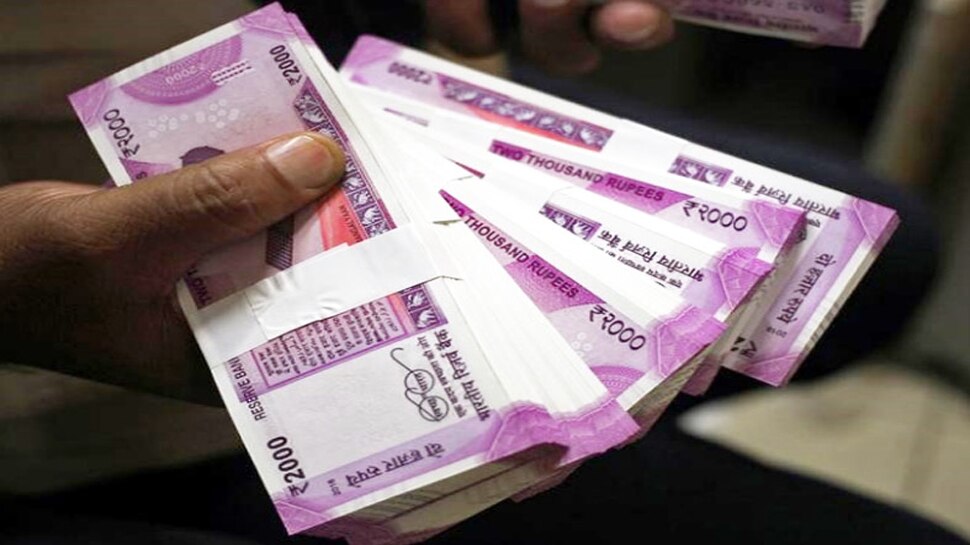 झारखंड विधानसभा चुनाव को लेकर प्रशासन सख्त, वाहन चेकिंग के दौरान मिले 2 लाख रुपए